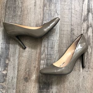 Gray Jessica Simpson pumps